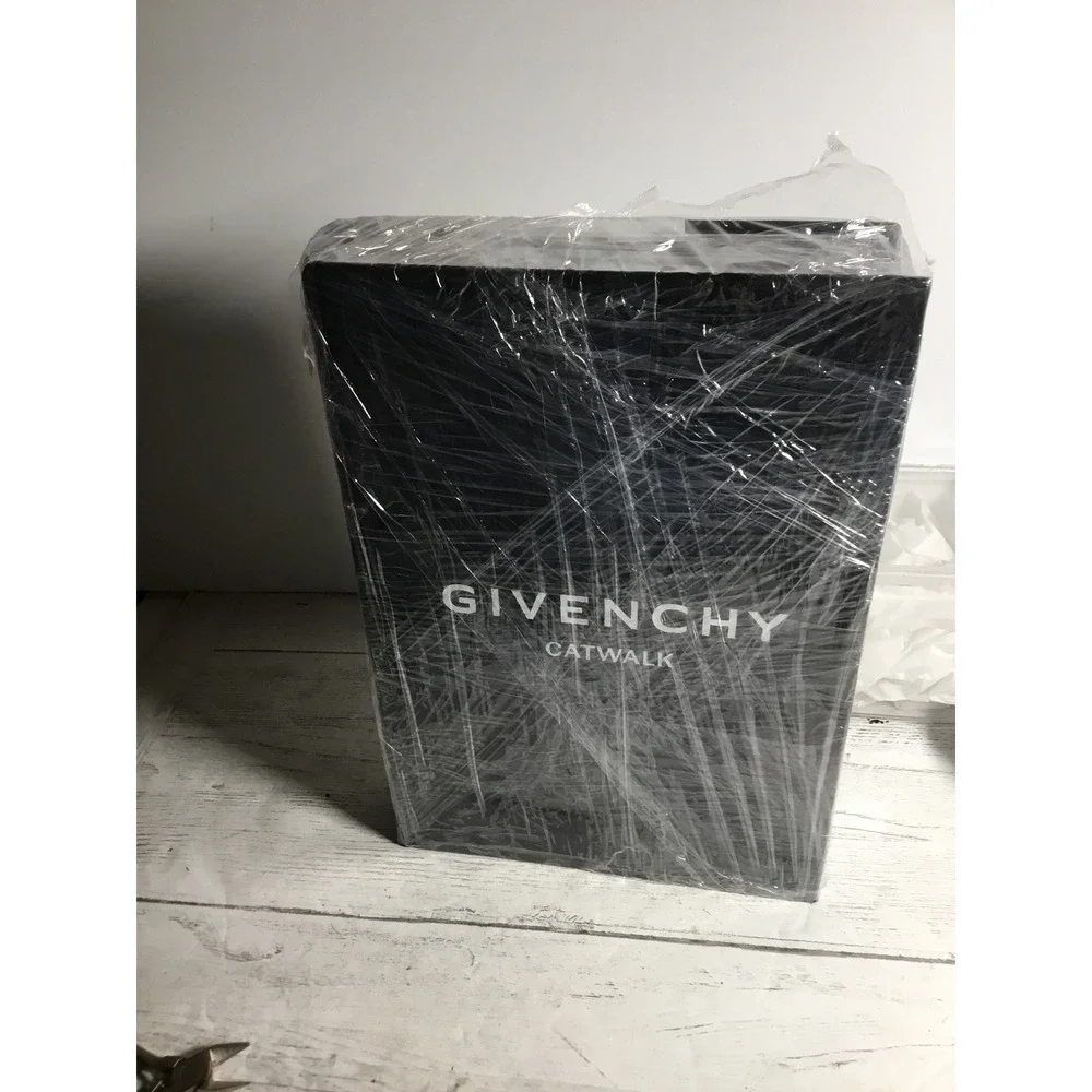 GIVENCHY Catwalk: The‎ Complete Womenswear Collections Fashion Coffee Table Book